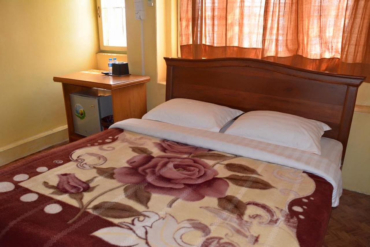 Yee Shin Guest House Hsipaw Exterior photo
